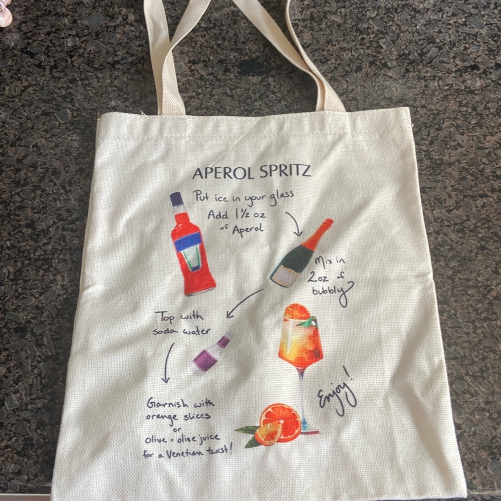Tote bag